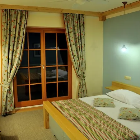 Natura Amon Hotel 4*