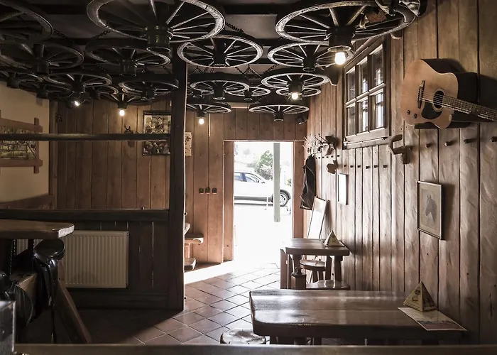 Natura Amon ホテル ポドチェトルテク